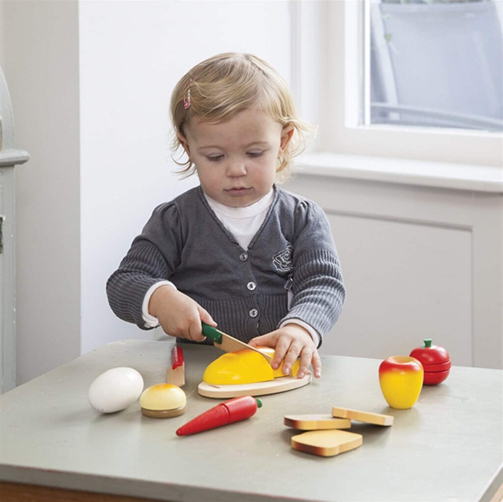 Cutting Breakfast - New Classic Toys