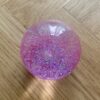 Sensorisk glitter bolde 1 stk. - TickiT - Lyserød