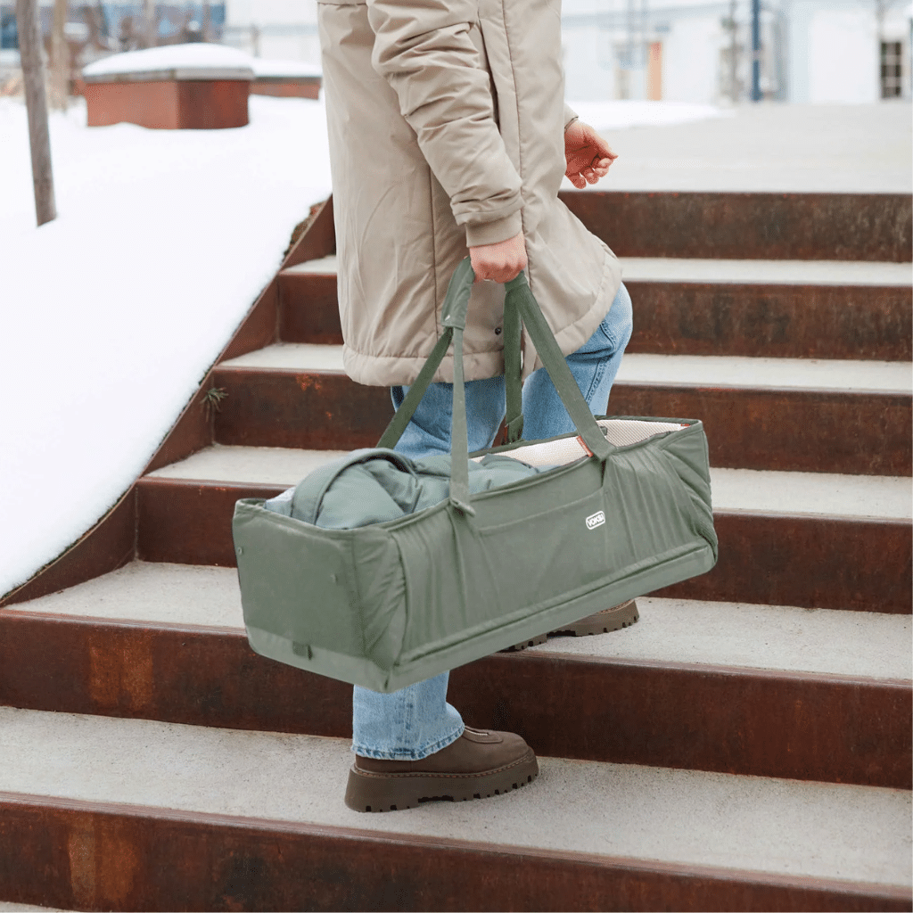 Lej Voksi Carry Me Babylift 11036251-MeadowGr-Cream