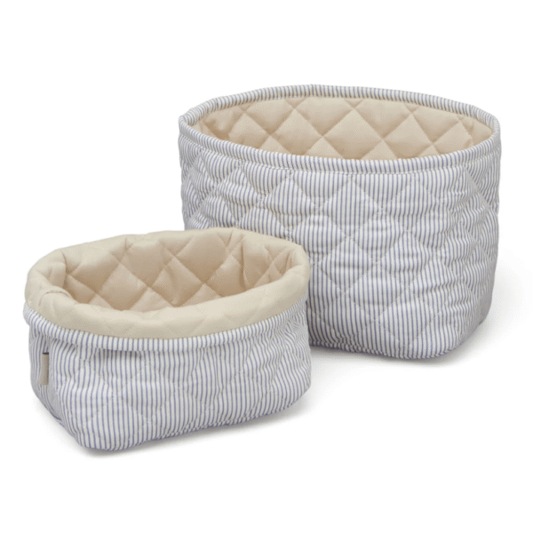 two baskets with a white background. Quiltet Opbevaringskurv, Sæt af 2 - OCS Classic Stripes Blue, Praline