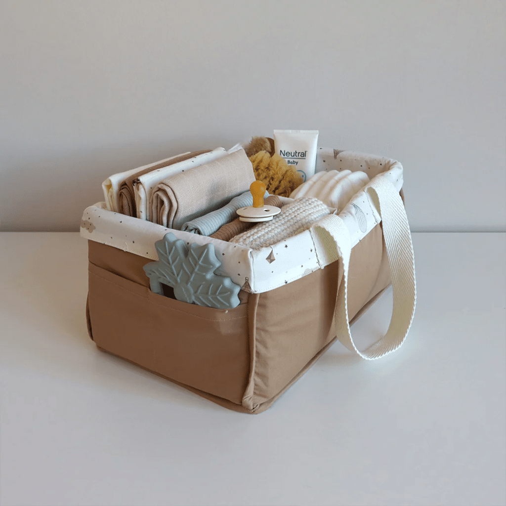 a basket with a variety of items. cam cam Pusleopbevaring - OCS - Dreamland