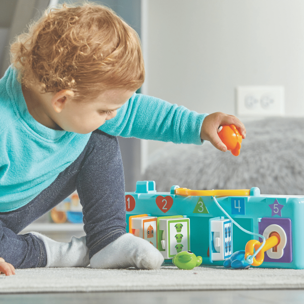 learning resources LER9807 Lock & Key Clubhouse