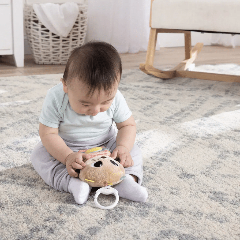 Lamaze Arty Says Cheese Clip & Go Item No. 941-27494 Aktiveringslegetøj til barnevogn