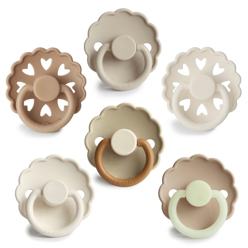 FRIGG 6-Pack Pacifiers - Round Silicone - Cinnamon Charm - Size 2 Article number: 101868 Barcode number: 5715239029405