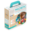 Kooglo Mini Color med 30 farverige magnetiske træklodser. Perfekt til børn fra 2 år, der vil bygge stabilt og kreativt. CE-godkendt, produceret i EU.
