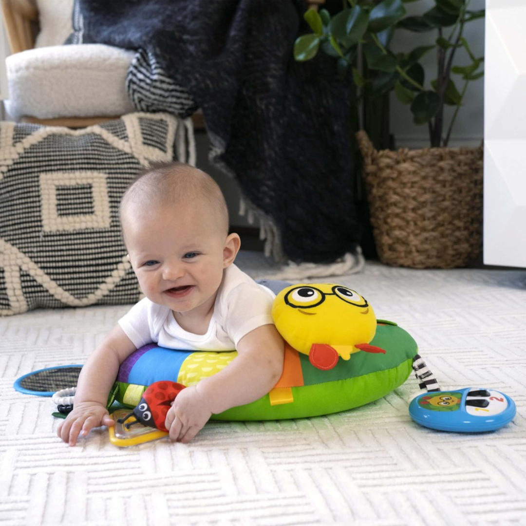 Baby Einstein Cal-a-Pillow aktivitetskile til mavetid