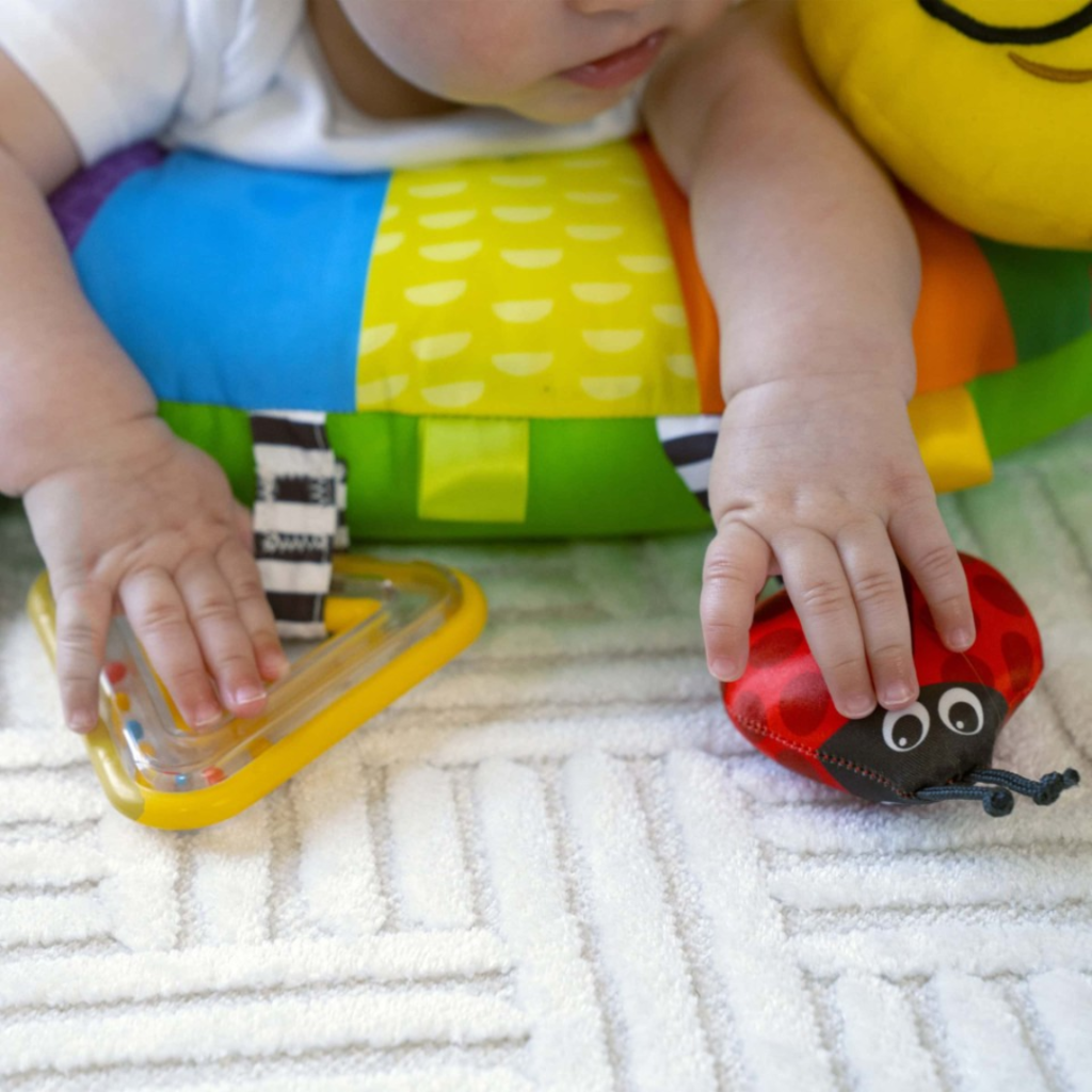 Baby Einstein Cal-a-Pillow aktivitetskile til mavetid