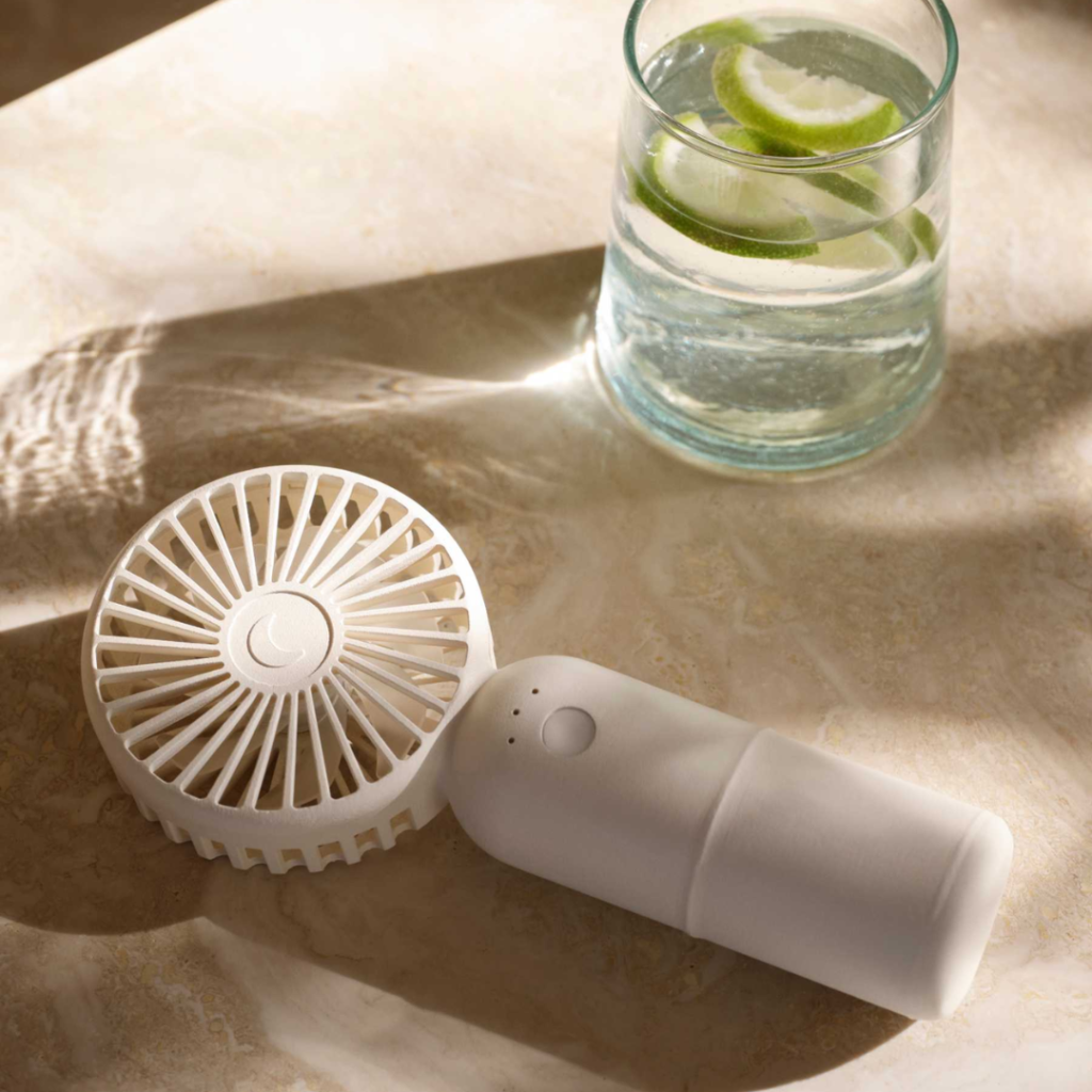 moonboon Mini Ventilator med klips ophæng cream white
