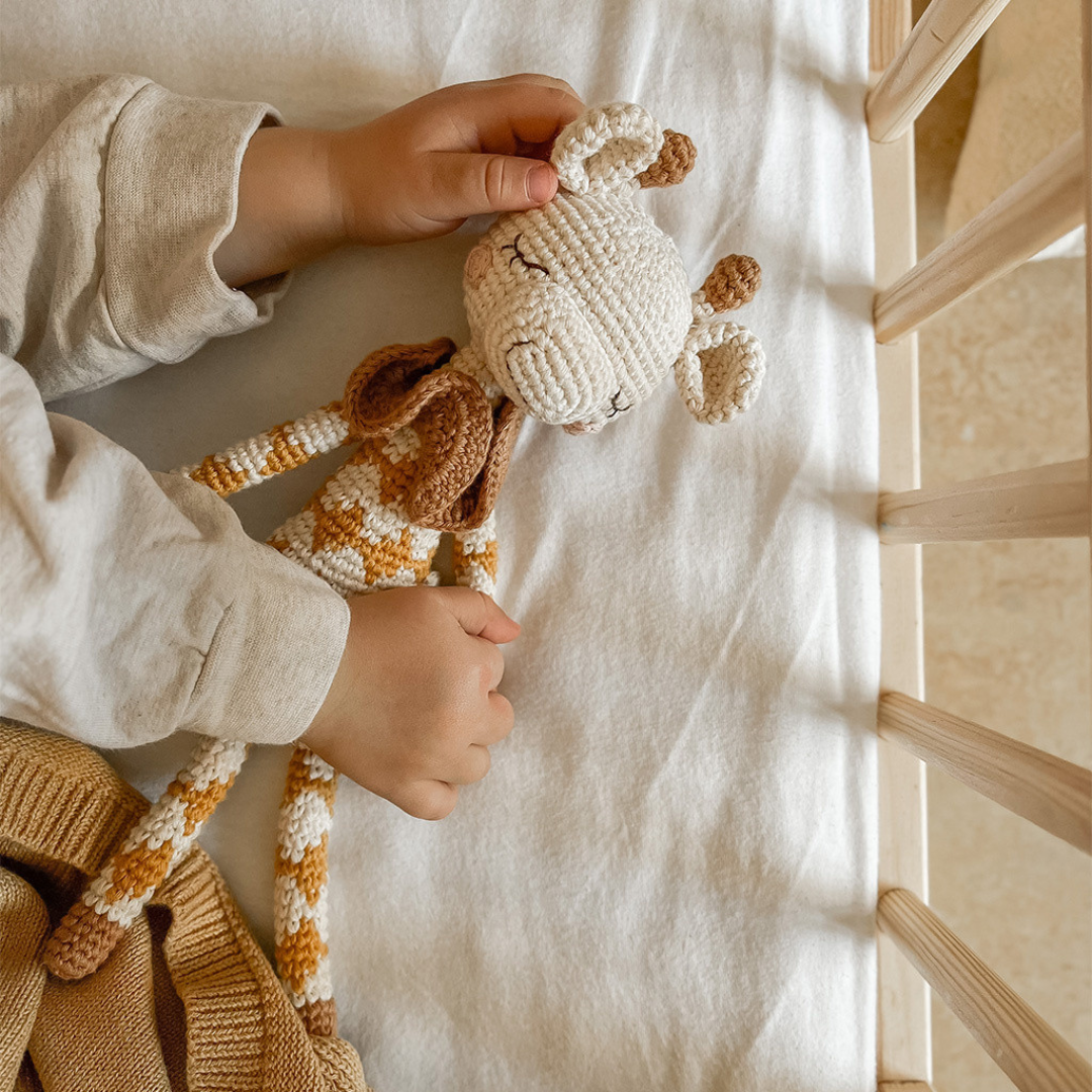Patti Oslo Goldie Giraffe - Hæklet bamse