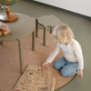 by KlipKlap Stabelbart Børnebord Taupe