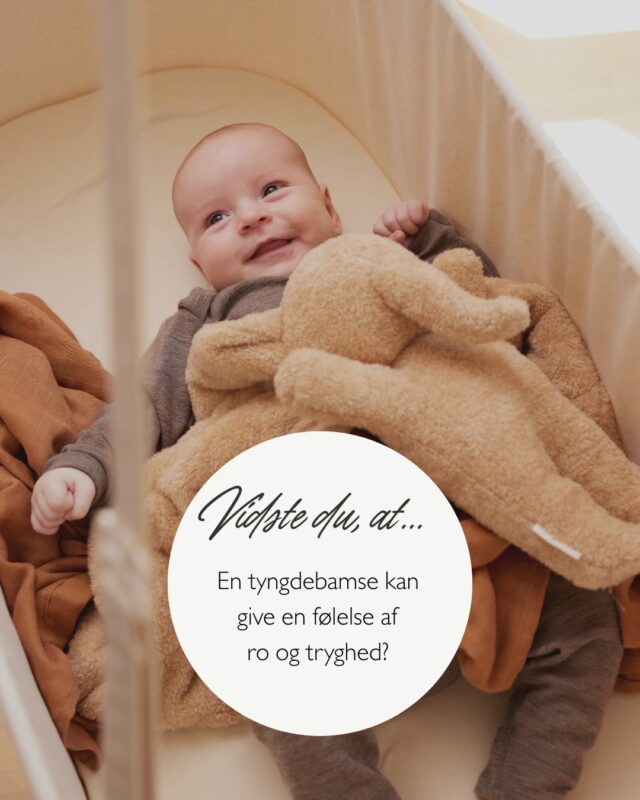 Nogle børn har brug for et ekstra kram – også når armene ikke lige er der🤍

En tyngdebamse giver et blidt og jævnt tryk, som mange børn oplever som beroligende. Den kan være en fast del af putterutinen, bruges under højtlæsning eller bare være en tryg ven, når kroppen har brug for lidt ekstra ro.

Det er ikke magi – men for mange familier bliver den hurtigt en favorit i de små, rolige øjeblikke.

🤍 Blødt og beroligende tryk
🤍 Perfekt til afslapning og puttetid
🤍 En tryg følgesvend i hverdagen